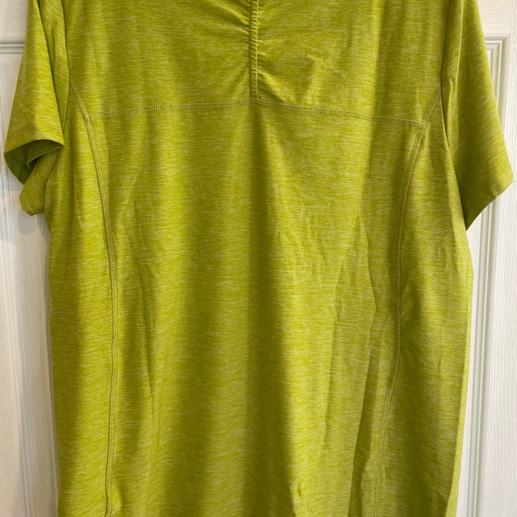 Deluth Trading Co, green, long-tail tee, size L. - Picture 4 of 4
